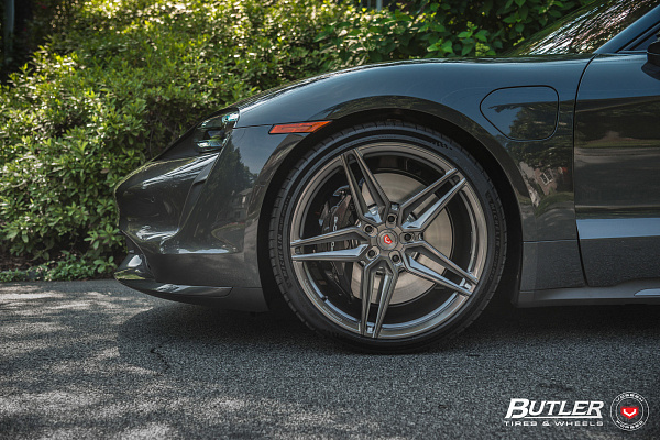 Фото дисков Vossen EVO-1 Глянцевый темный лак на Porsche Taycan I