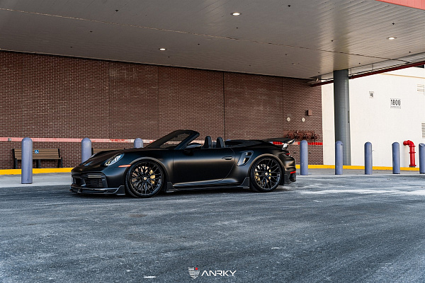 Фото дисков Anrky AN10 Черный глянец на Porsche 911 VIII