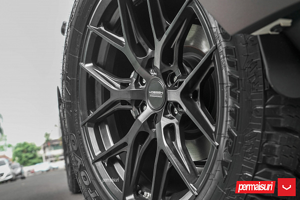 Фото дисков Vossen HF6-4 Черный сатин на Toyota Land Cruiser Prado 150
