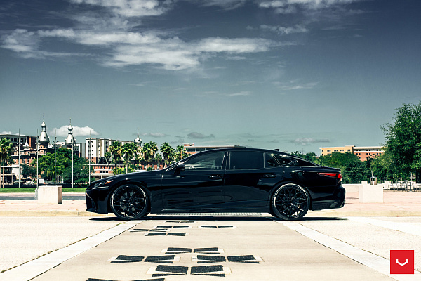 Фото дисков Vossen HF-2 Черный глянец на  Lexus LS V