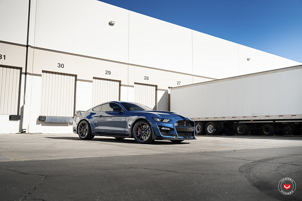 Фото дисков Vossen M-X2 Сатиновый графит на Ford Mustang VI