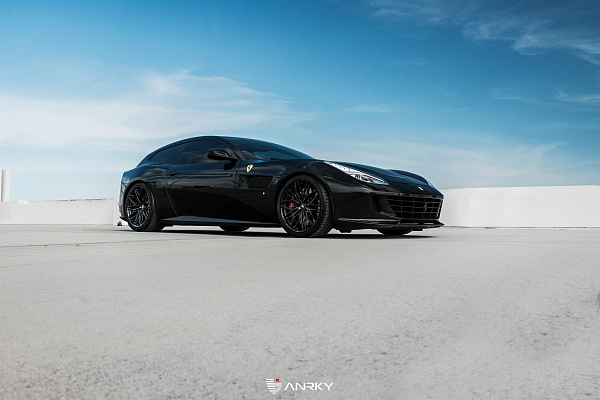 Фото дисков Anrky S1-X1 Черный глянец на Ferrari GTC4Lusso