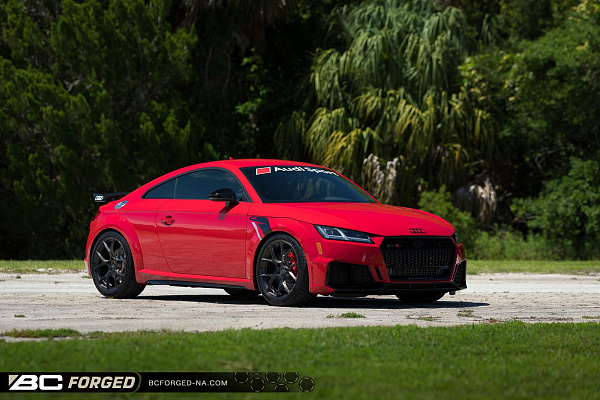 Фото дисков BC Forged KL11 Глянцевый темный лак на Audi TT (8S)