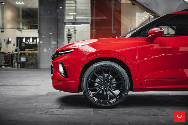Фото дисков Vossen HF6-1 Черный глянец на Chevrolet Blazer