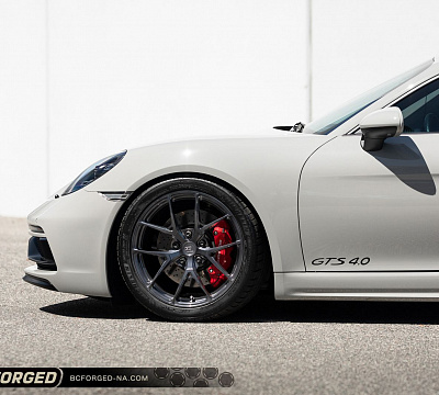 Фото дисков BC Forged RZ25 на Porsche Cayman II