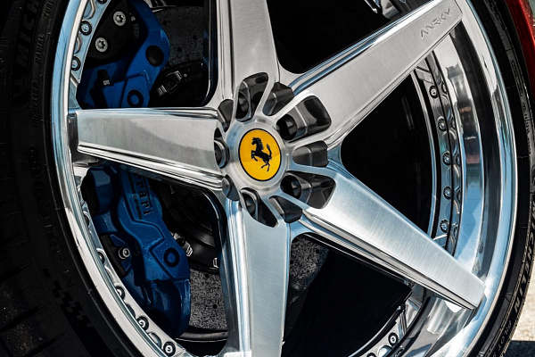 Фото дисков Anrky RS5.3 Полированный лак на Ferrari SF90