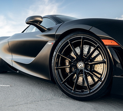 Фото дисков HRE P104SC на McLaren 720S