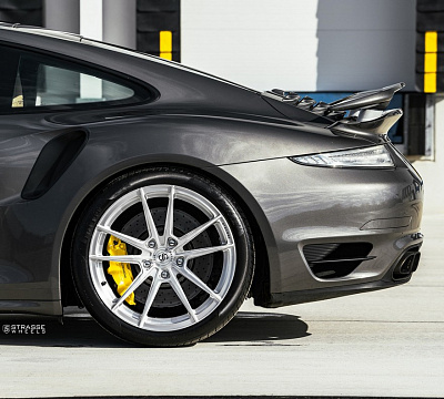 Фото дисков Strasse Wheels SV1 Deep Concave Monoblock на Porsche 911 VII