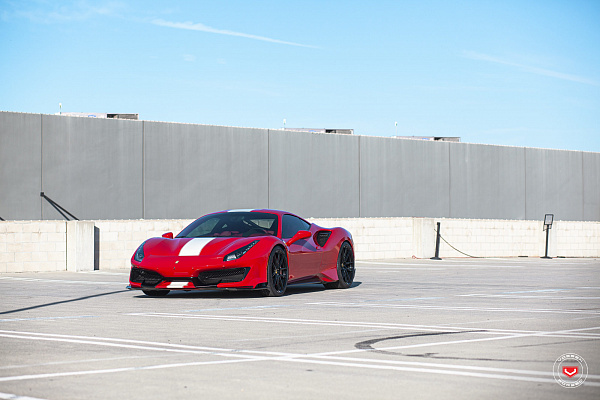 Фото дисков NOVITEC NF8 Черный глянец на Ferrari 488