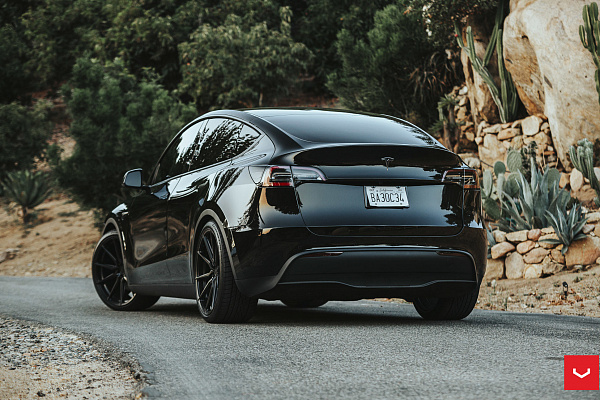 Фото дисков Vossen HF-3 Черный сатин на Tesla Model Y