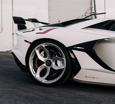 Фото дисков Brixton Forged NC01-R на Lamborghini Aventador
