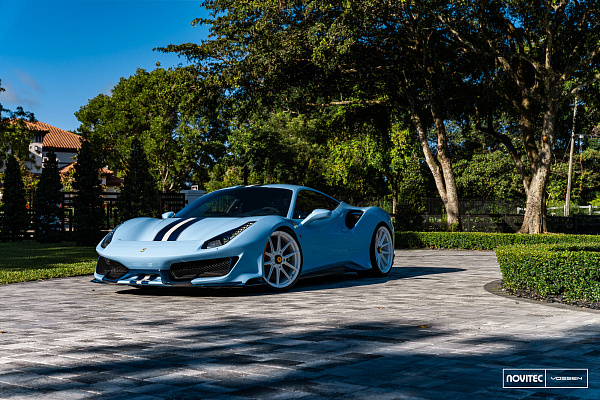 Фото дисков NOVITEC NF10 Белый глянец на Ferrari 488