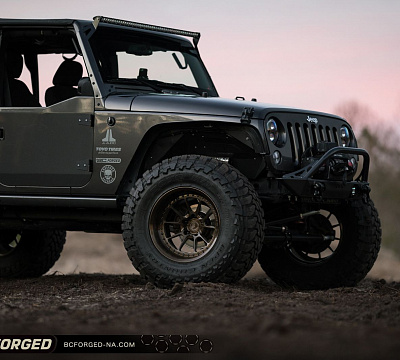 Фото дисков BC Forged LE10 // MLE10 на Jeep Wrangler III (JK)