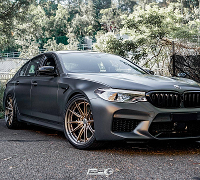 Фото дисков HRE S104SC на BMW 5/M5 (G30/F90)