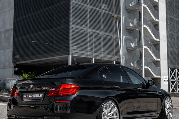 Фото дисков ST Wheels ST9.2 Глянцевый лак на BMW 5/M5 (F10)