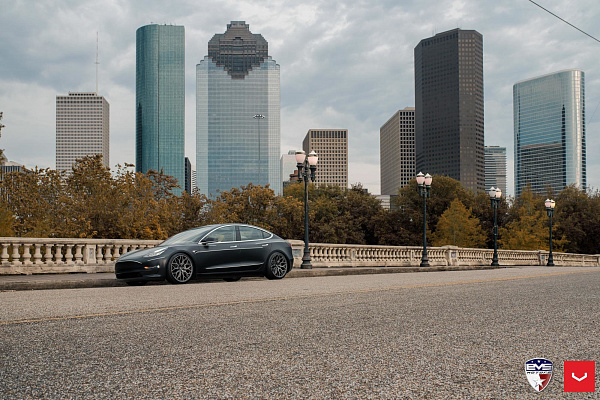 Фото дисков Vossen HF-2 Сатиновый графит на Tesla Model 3