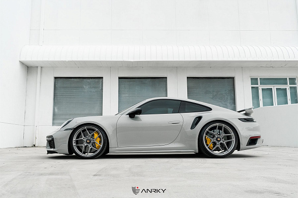 Фото дисков Anrky S1-X4 Сатиновый темный лак на Porsche 911 VIII