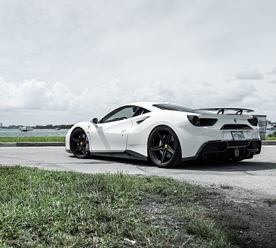 Фото дисков Vossen M-X5 на Ferrari 488