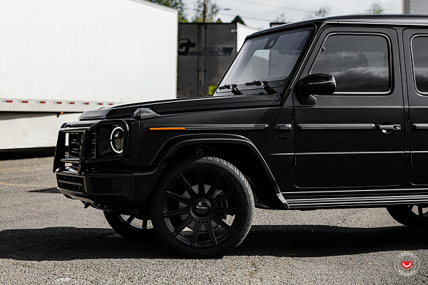 Фото дисков Vossen S17-12 Черный сатин на Mercedes-Benz G-Class III