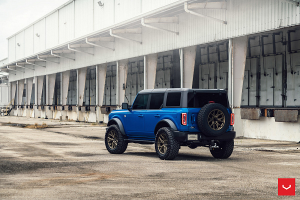 Фото дисков Vossen HF6-4 Сатиновое темное золото на Ford Bronco
