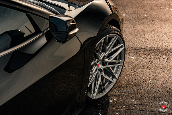 Фото дисков Vossen EVO-5R Сатиновый тонированный лак на Chevrolet Corvette C8