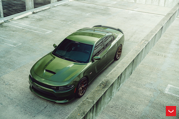 Фото дисков Vossen HF-5 Сатиновая бронза на Dodge Charger VII