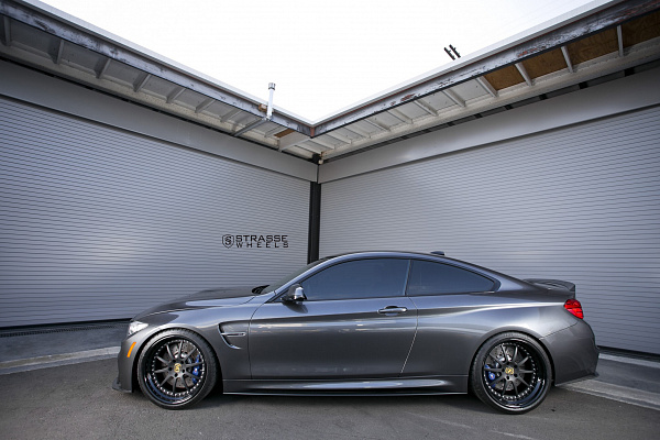 Фото дисков Strasse Wheels R10 Performance Черный сатин на BMW 4/M4 (F32/F82)