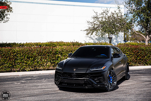 Фото дисков Anrky AN30 Черный сатин на Lamborghini Urus