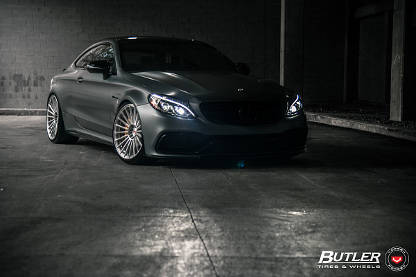 Фото дисков Vossen S17-04 Глянцевый темный лак на Mercedes-Benz C-Class (W205)