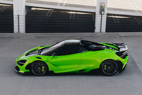 Фото дисков Brixton Forged PF10 Черный глянец на McLaren 720S
