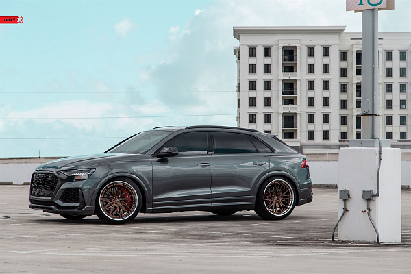 Фото дисков Anrky S3-X1 Сатиновая бронза на Audi Q8