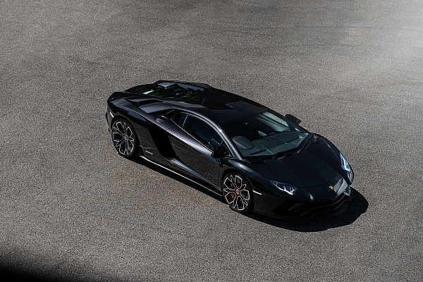 Фото дисков Kahn Type 53 Алмазная проточка на Lamborghini Aventador