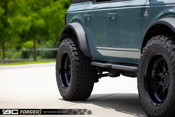 Фото дисков BC Forged LE72 // MLE72 Черный матовый на Ford Bronco