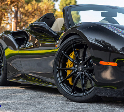 Фото дисков HRE P104SC на Ferrari 488