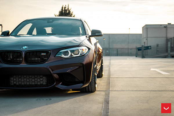 Фото дисков Vossen VFS-10 Глянцевый графит на BMW 2/M2 (F22/F87)