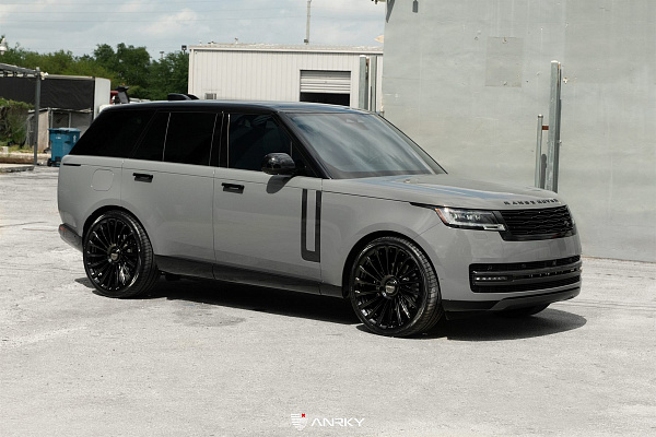 Фото дисков Anrky RF-282 Черный глянец на Range Rover V