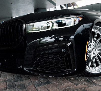 Фото дисков Strasse Wheels SV15 Deep Concave FS на BMW 7 (G11/G12)