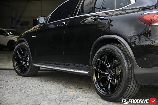 Фото дисков Vossen HF-5 Черный глянец на Mercedes-Benz GLC (X253, C253)