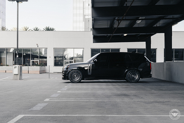 Фото дисков Vossen UV-7 Черный сатин на Land Rover Range Rover V