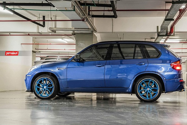 Фото дисков HRE S201 Синий сатин на BMW X5/X5 M (E70)