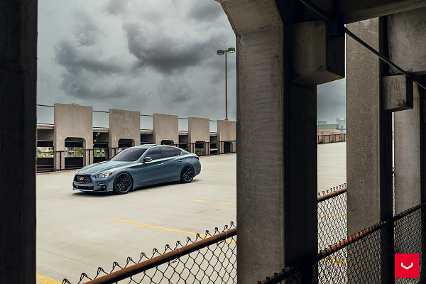Фото дисков Vossen HF-7 Черный глянец на Infiniti Q50