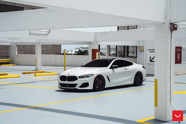 Фото дисков Vossen HF-5 Черный глянец на BMW 8/M8