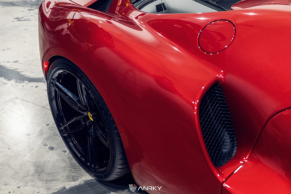 Фото дисков Anrky AN17 Черный глянец на Ferrari 296