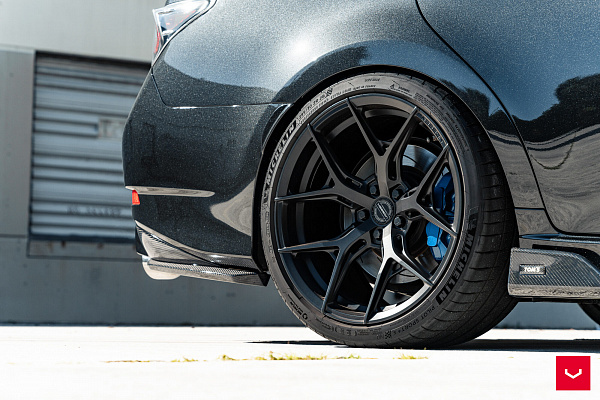 Фото дисков Vossen HF-5 Черный сатин на Lexus GS IV