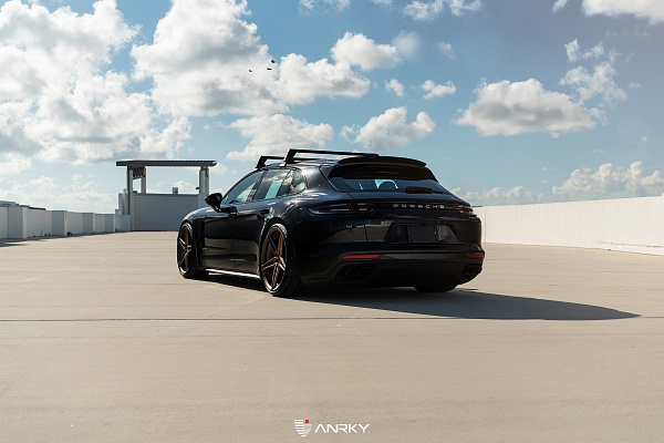 Фото дисков Anrky AN27 Сатиновая бронза на Porsche Panamera III
