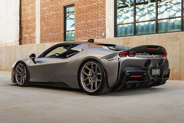 Фото дисков Brixton Forged CM5-RS Сатиновый графит на Ferrari SF90