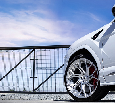 Фото дисков Savini SV72 на Lamborghini Urus