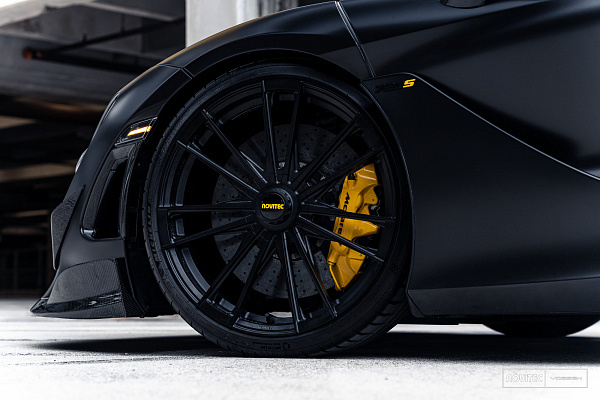 Фото дисков NOVITEC MC3 Черный сатин на McLaren 720S