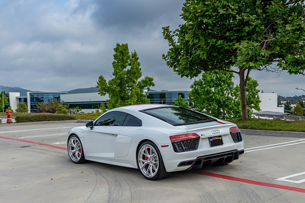 Фото дисков HRE S101 Глянцевый лак на Audi R8 (4S)