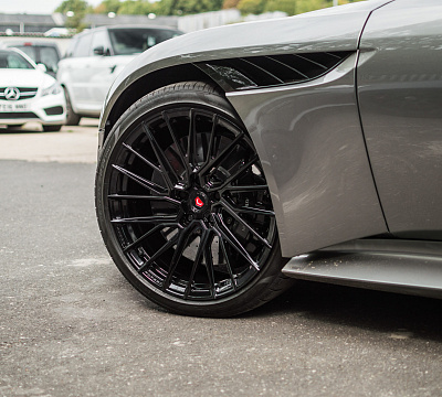 Фото дисков Vossen EVO-6TR на Aston Martin DBS 3
